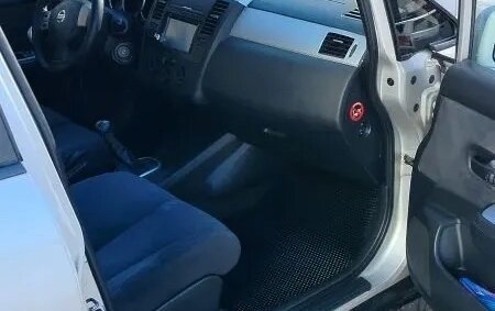 Nissan Tiida, 2008 год, 500 000 рублей, 8 фотография