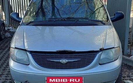 Chrysler Town & Country IV, 2002 год, 300 000 рублей, 11 фотография