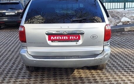 Chrysler Town & Country IV, 2002 год, 300 000 рублей, 4 фотография