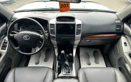 Toyota Land Cruiser Prado 120 рестайлинг, 2003 год, 2 149 900 рублей, 16 фотография