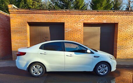 KIA Rio III рестайлинг, 2011 год, 650 000 рублей, 2 фотография