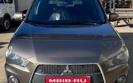 Mitsubishi Outlander III рестайлинг 3, 2010 год, 1 100 000 рублей, 1 фотография