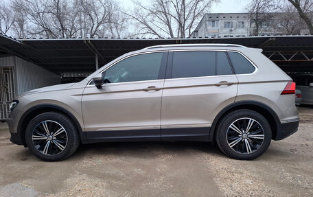 Volkswagen Tiguan II, 2017 год, 3 200 000 рублей, 1 фотография