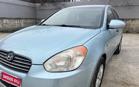 Hyundai Verna II, 2007 год, 585 000 рублей, 1 фотография
