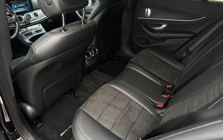 Mercedes-Benz E-Класс, 2017 год, 2 950 000 рублей, 9 фотография