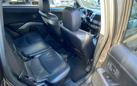 Mitsubishi Outlander III рестайлинг 3, 2010 год, 1 100 000 рублей, 9 фотография