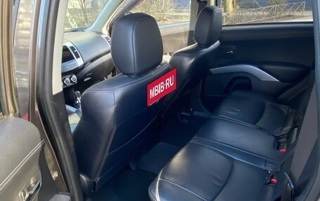 Mitsubishi Outlander III рестайлинг 3, 2010 год, 1 100 000 рублей, 8 фотография