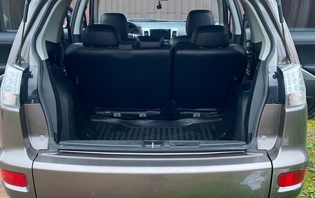 Mitsubishi Outlander III рестайлинг 3, 2010 год, 1 100 000 рублей, 11 фотография