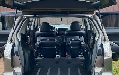 Mitsubishi Outlander III рестайлинг 3, 2010 год, 1 100 000 рублей, 13 фотография