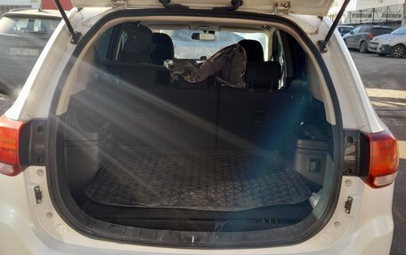 Mitsubishi Outlander III рестайлинг 3, 2018 год, 1 750 000 рублей, 11 фотография