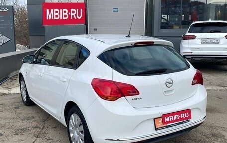 Opel Astra J, 2013 год, 690 000 рублей, 3 фотография