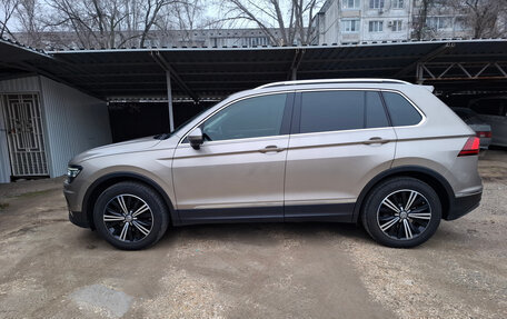 Volkswagen Tiguan II, 2017 год, 3 200 000 рублей, 3 фотография