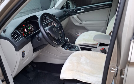 Volkswagen Tiguan II, 2017 год, 3 200 000 рублей, 18 фотография