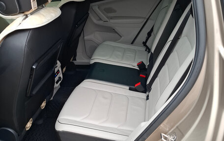 Volkswagen Tiguan II, 2017 год, 3 200 000 рублей, 21 фотография