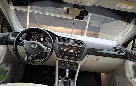 Volkswagen Tiguan II, 2017 год, 3 200 000 рублей, 23 фотография