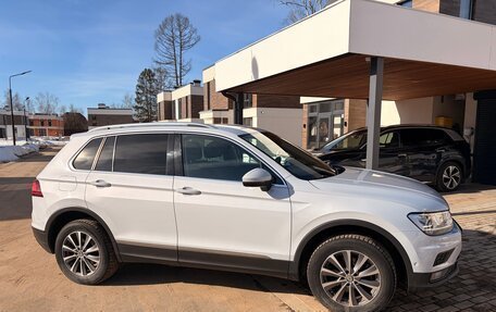 Volkswagen Tiguan II, 2018 год, 2 250 000 рублей, 4 фотография