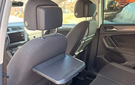 Volkswagen Tiguan II, 2018 год, 2 250 000 рублей, 13 фотография