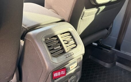 Volkswagen Tiguan II, 2018 год, 2 250 000 рублей, 12 фотография