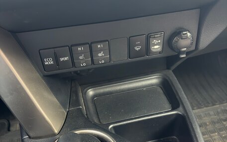 Toyota RAV4, 2014 год, 1 900 000 рублей, 9 фотография