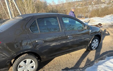 Renault Logan II, 2017 год, 890 000 рублей, 4 фотография
