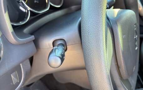 Renault Logan II, 2017 год, 890 000 рублей, 14 фотография