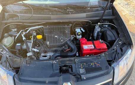 Renault Logan II, 2017 год, 890 000 рублей, 16 фотография