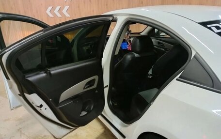 Chevrolet Cruze II, 2011 год, 550 000 рублей, 7 фотография