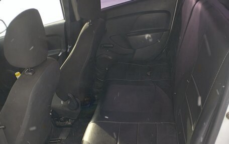 Renault Logan II, 2019 год, 550 000 рублей, 2 фотография