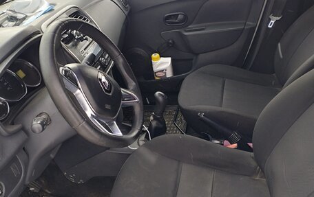 Renault Logan II, 2019 год, 550 000 рублей, 6 фотография