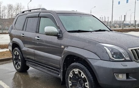 Toyota Land Cruiser Prado 120 рестайлинг, 2004 год, 2 000 000 рублей, 5 фотография