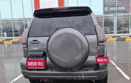 Toyota Land Cruiser Prado 120 рестайлинг, 2004 год, 2 000 000 рублей, 6 фотография