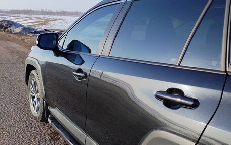 Toyota RAV4, 2024 год, 3 850 000 рублей, 8 фотография