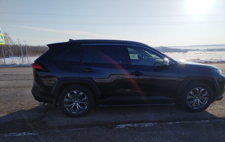 Toyota RAV4, 2024 год, 3 850 000 рублей, 17 фотография