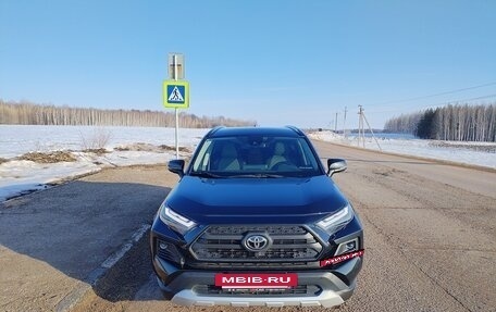 Toyota RAV4, 2024 год, 3 850 000 рублей, 14 фотография