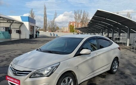 Hyundai Solaris II рестайлинг, 2015 год, 870 000 рублей, 10 фотография