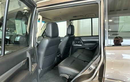 Mitsubishi Pajero IV, 2015 год, 2 999 900 рублей, 18 фотография