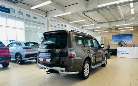 Mitsubishi Pajero IV, 2015 год, 2 999 900 рублей, 6 фотография