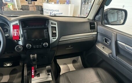Mitsubishi Pajero IV, 2015 год, 2 999 900 рублей, 15 фотография