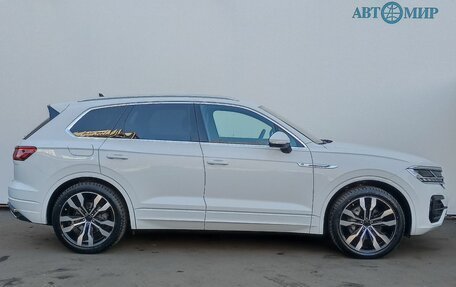 Volkswagen Touareg III, 2019 год, 6 100 000 рублей, 4 фотография
