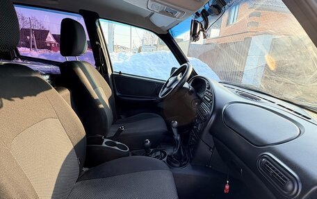 Chevrolet Niva I рестайлинг, 2017 год, 850 000 рублей, 11 фотография