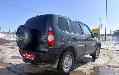 Chevrolet Niva I рестайлинг, 2017 год, 850 000 рублей, 5 фотография