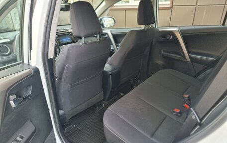 Toyota RAV4, 2018 год, 2 600 000 рублей, 9 фотография