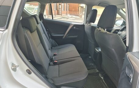 Toyota RAV4, 2018 год, 2 600 000 рублей, 21 фотография