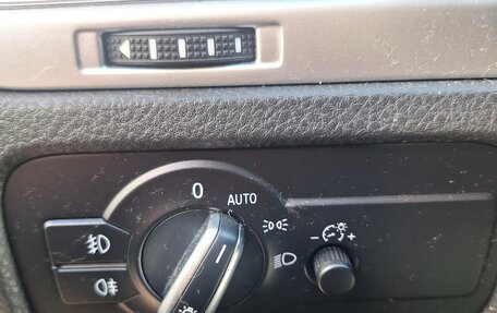 Volkswagen Touareg III, 2015 год, 3 100 000 рублей, 21 фотография