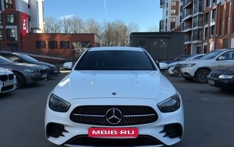 Mercedes-Benz E-Класс, 2021 год, 5 450 000 рублей, 2 фотография