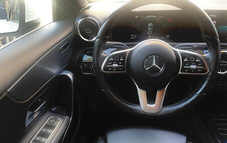 Mercedes-Benz A-Класс, 2020 год, 2 500 000 рублей, 14 фотография