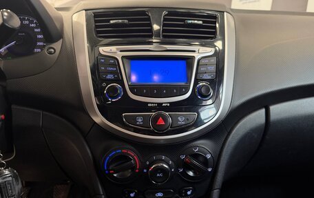 Hyundai Solaris II рестайлинг, 2011 год, 740 000 рублей, 12 фотография