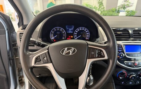 Hyundai Solaris II рестайлинг, 2011 год, 740 000 рублей, 13 фотография