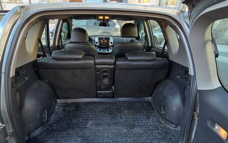 Toyota RAV4, 2006 год, 999 999 рублей, 8 фотография