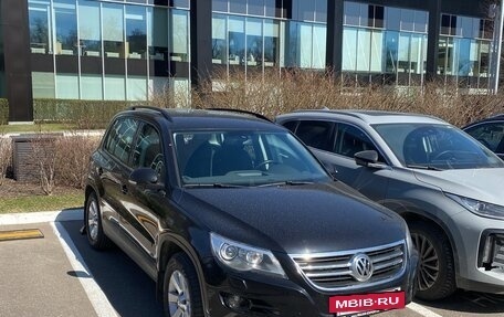 Volkswagen Tiguan I, 2010 год, 999 999 рублей, 3 фотография